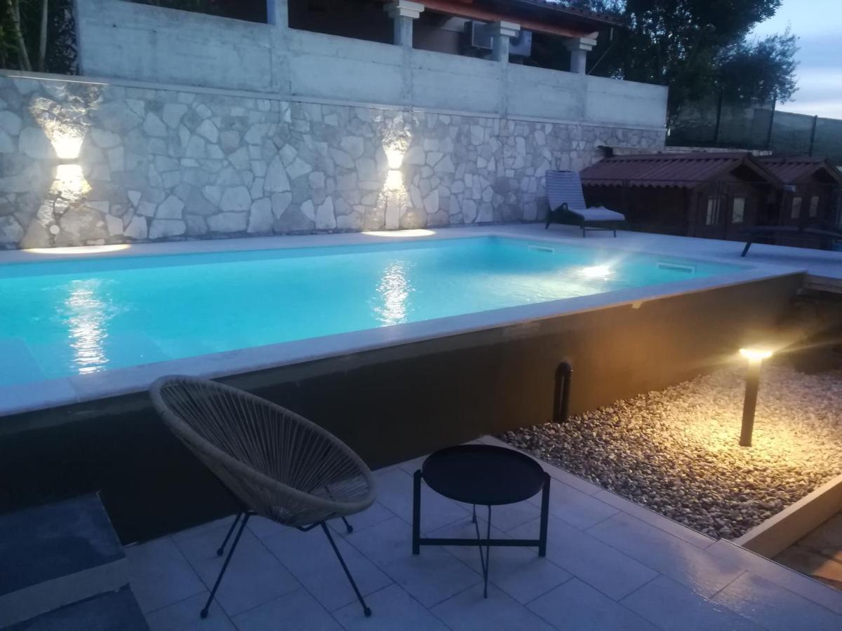 Kamenjak Volme, Cousy House With Pool Баньоле Екстер'єр фото